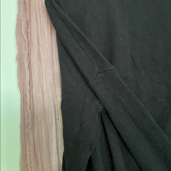 Urban Outfitters Mock Neck Cropped Sweater - Picture 4 of 4